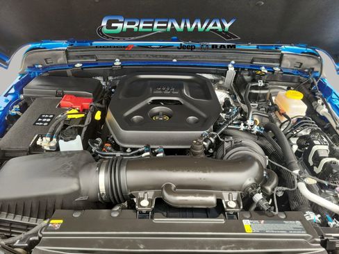 Used 2026 Jeep Wrangler Sport AWD/4WD image 7
