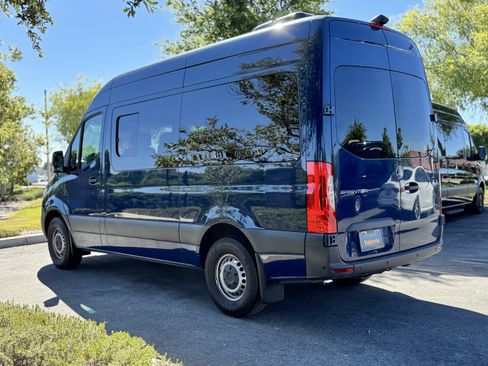 Used 2023 Mercedes-Benz Sprinter 2500 image 9