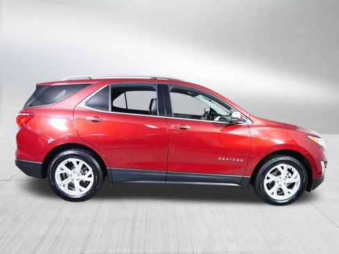 Used 2020 Chevrolet Equinox Premier AWD/4WD image 8