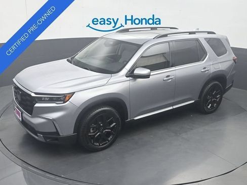 Used 2025 Honda Pilot Touring image 21