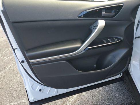New 2026 Mitsubishi Eclipse Cross LE image 8