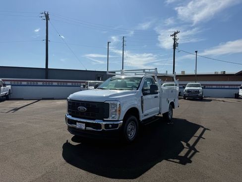 New 2026 Ford F250 XL w/ XL Chrome Package AWD/4WD image 5