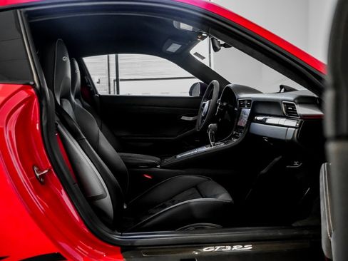 Certified 2019 Porsche 911 GT3 RS image 23