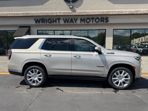 Used 2022 Chevrolet Tahoe High Country AWD/4WD image 2
