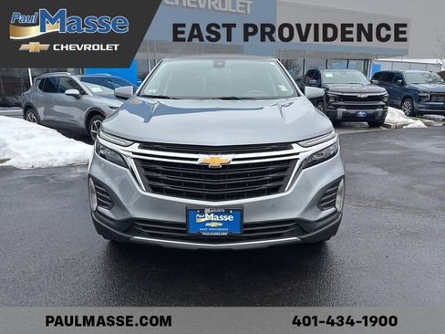 Used 2023 Chevrolet Equinox LT image 2