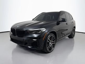 Used 2022 BMW X5 sDrive40i w/ M Sport Package RWD video 1