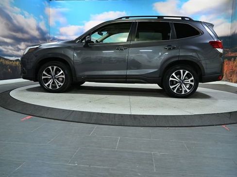 Used 2023 Subaru Forester Limited w/ Popular Package #2 image 5