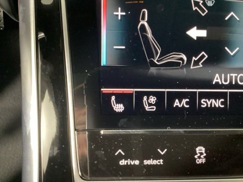 New 2026 Audi Q8 Prestige image 27