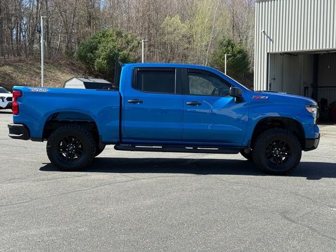 Used 2023 Chevrolet Silverado 1500 Custom Trail Boss AWD/4WD image 7