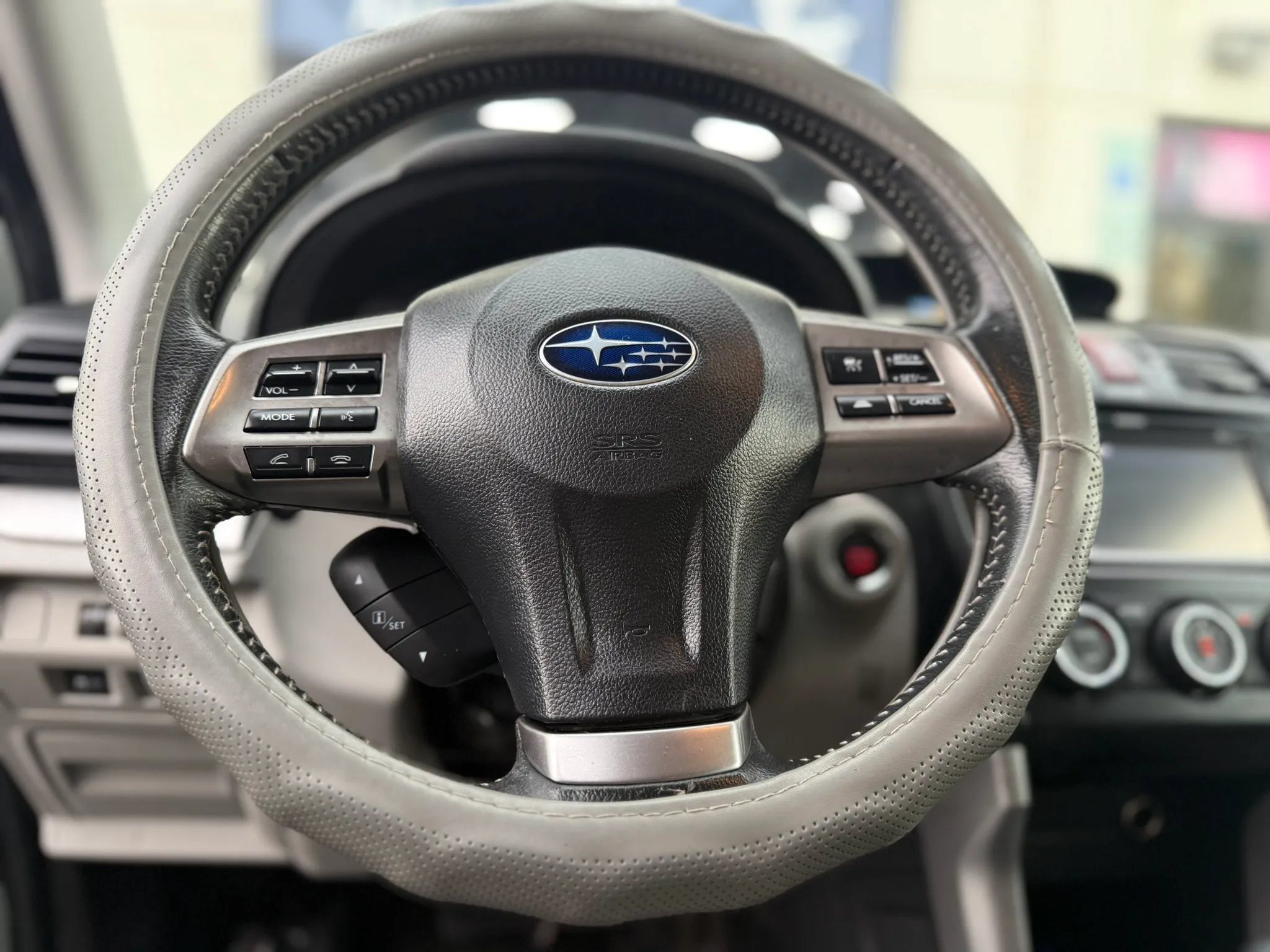 Used 2015 Subaru Forester 2.5i Touring w/ Eyesight & Navigation System AWD/4WD image 36