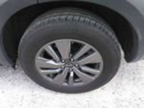 Certified 2025 Nissan Pathfinder SV FWD image 8