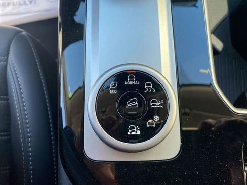 New 2026 Mitsubishi Outlander Trail Edition AWD/4WD image 15