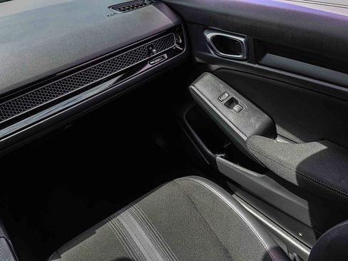 Used 2024 Honda Civic Sport image 18