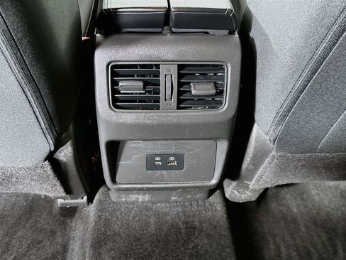 Used 2023 Nissan Rogue SV AWD/4WD image 24