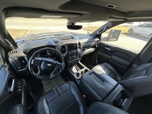 Used 2021 Chevrolet Silverado 3500 High Country image 14
