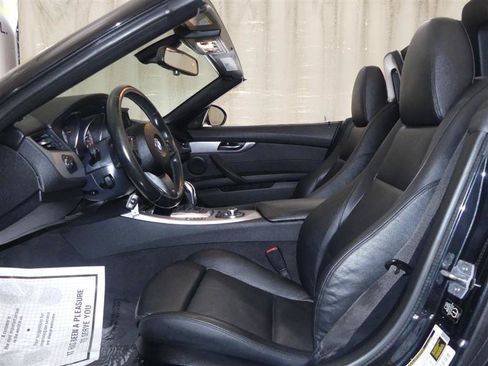 Used 2015 BMW Z4 sDrive35is RWD image 27