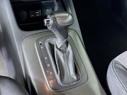 Used 2016 Kia Forte SX image 19