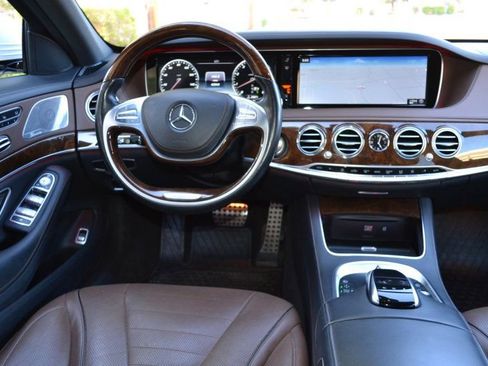 Used 2016 Mercedes-Benz S 550 4MATIC Sedan image 23