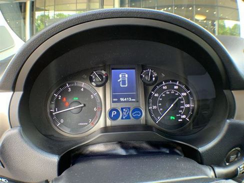 Used 2018 Lexus GX 460 Premium w/ Premium Package AWD/4WD image 15