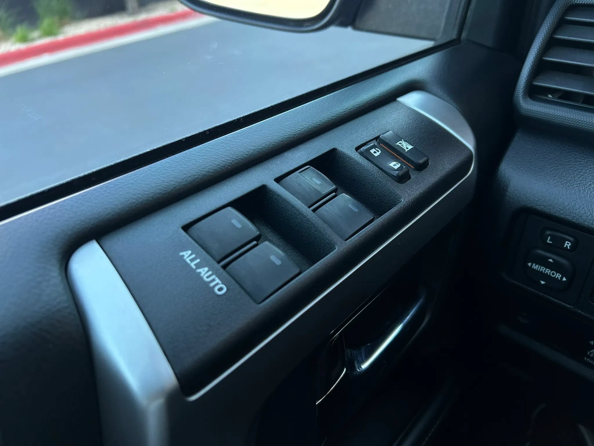 Used 2020 Toyota 4Runner SR5 w/ Wilderness Package AWD/4WD image 14