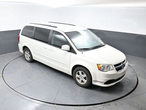 Used 2013 Dodge Grand Caravan SXT image 15