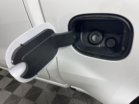 New 2026 Chevrolet Silverado 1500 LT image 25