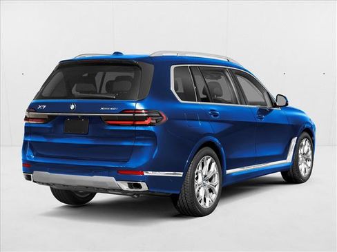 New 2025 BMW X7 xDrive40i w/ M Sport Package image 2
