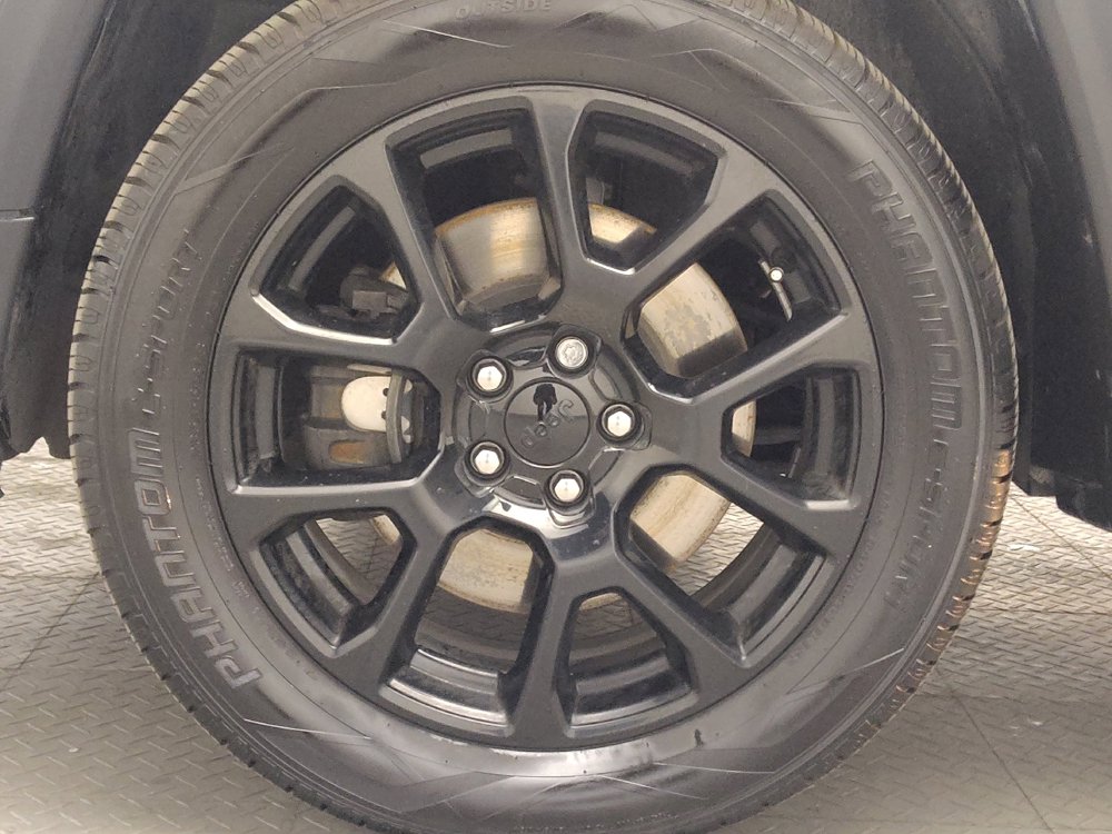 Used 2023 Jeep Compass Latitude AWD/4WD image 31