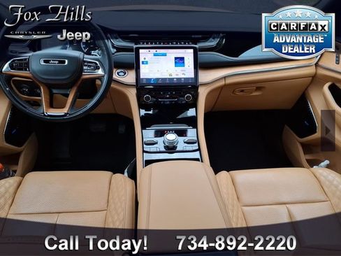 Used 2024 Jeep Grand Cherokee Summit AWD/4WD image 11