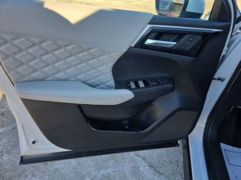 Used 2023 Mitsubishi Outlander SEL 40th Anniversary image 10