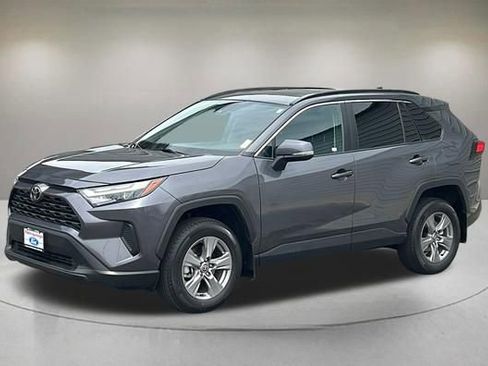 Used 2023 Toyota RAV4 XLE w/ Convenience Package FWD image 2