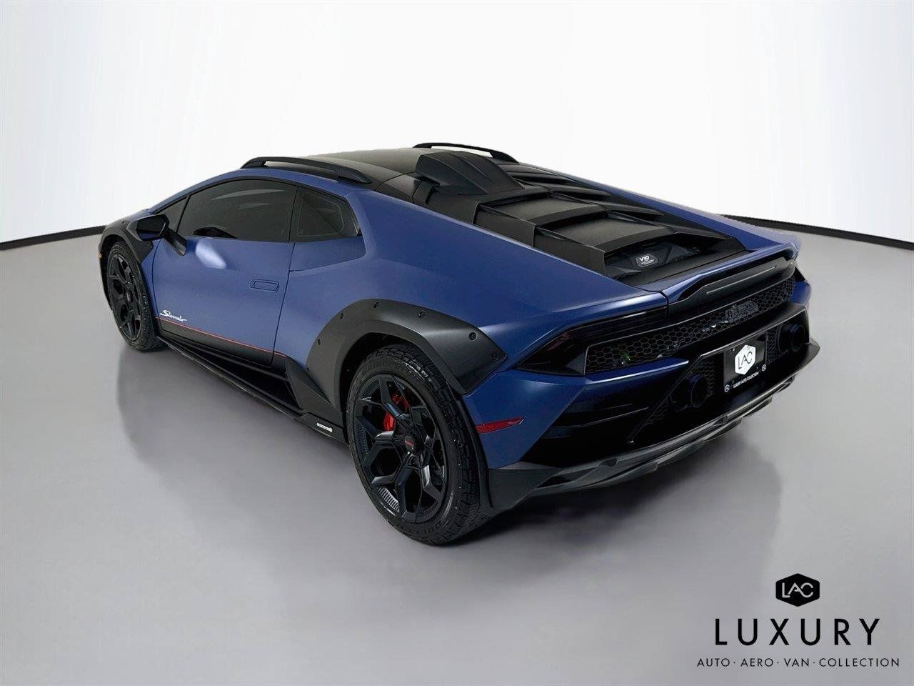 Used 2023 Lamborghini Huracan Sterrato AWD/4WD image 8