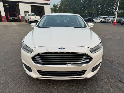 Used 2015 Ford Fusion SE FWD image 8