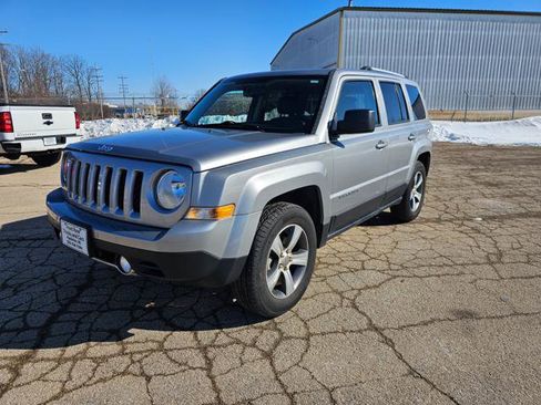Used 2017 Jeep Patriot High Altitude image 1