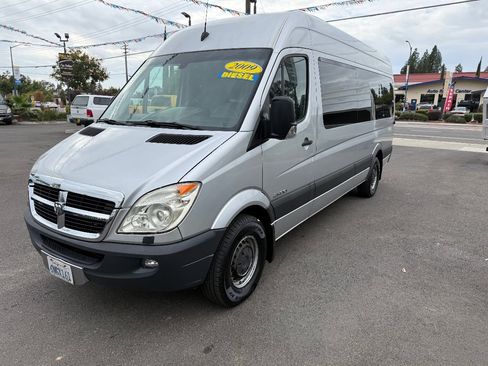 Used 2009 Dodge Sprinter 2500 w/ Rear Heater Group III image 5