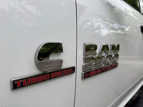 Used 2018 RAM 2500 Tradesman w/ Chrome Appearance Group AWD/4WD image 9