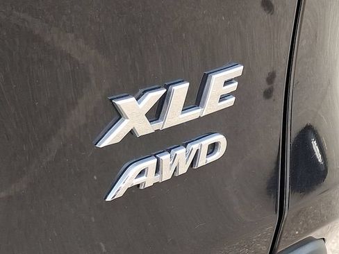 Used 2024 Toyota RAV4 XLE AWD/4WD image 30