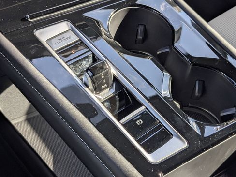 New 2026 Volkswagen Atlas Cross Sport SEL R-Line image 25