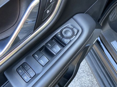 Used 2021 GMC Yukon SLT w/ SLT Luxury Plus Package image 27