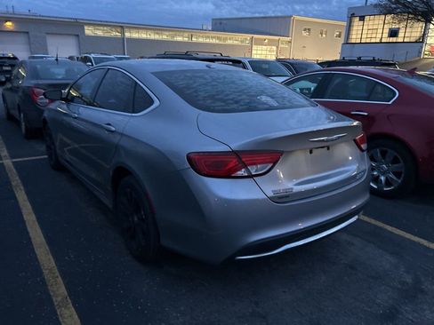Used 2016 Chrysler 200 Limited w/ Convenience Group image 7