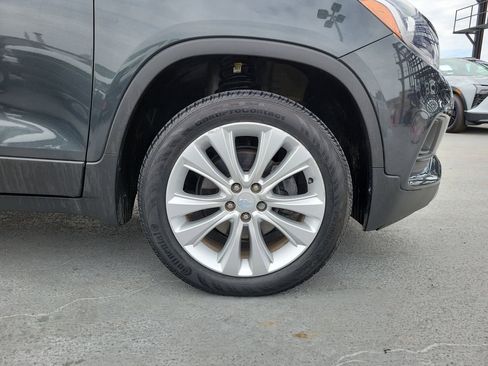 Used 2019 Chevrolet Trax Premier w/ LPO, Cargo Package image 6