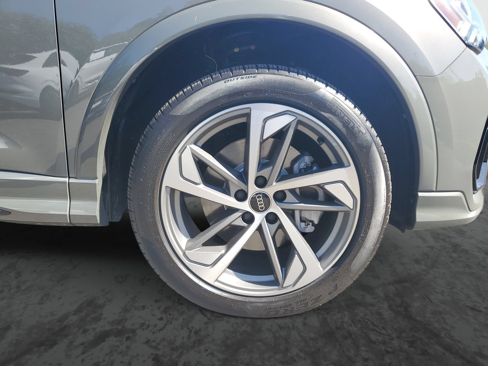 Used 2025 Audi Q3 2.0T Premium w/ Convenience Plus Package AWD/4WD image 6