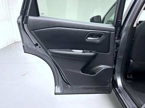 Used 2024 Nissan Rogue SV image 20