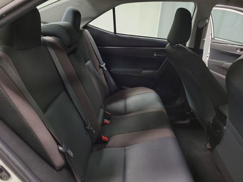 Used 2018 Toyota Corolla LE image 21