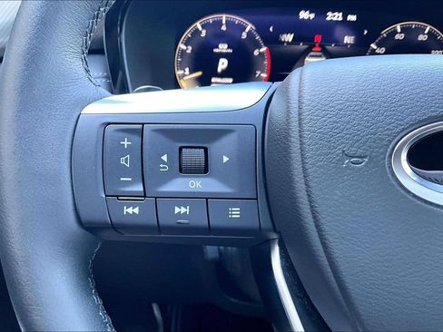 Used 2026 INFINITI QX60 Luxe w/ Cargo Package FWD image 18