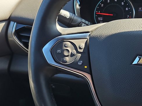 Used 2023 Chevrolet Traverse LT image 20