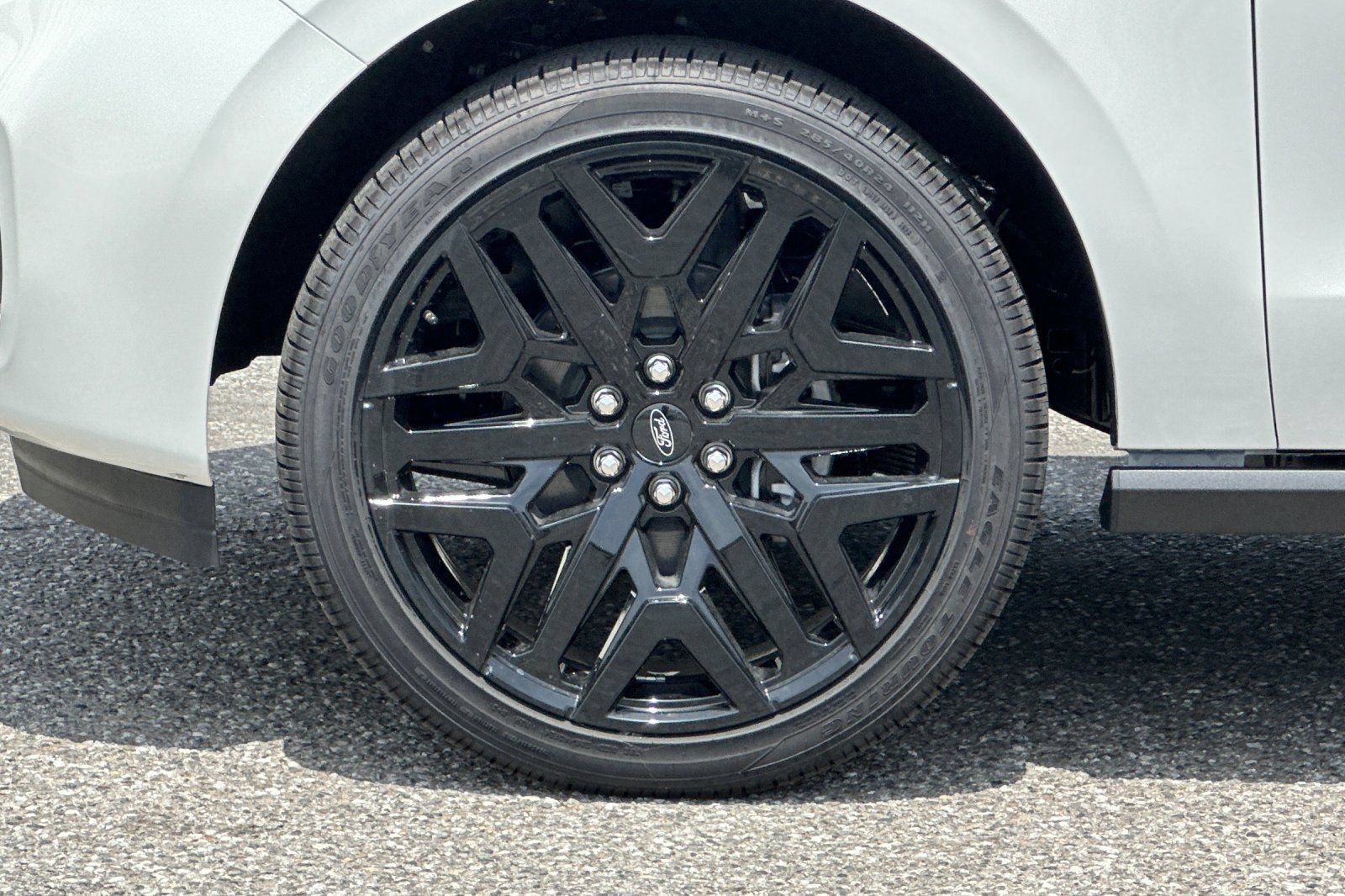 New 2026 Ford Expedition Max Platinum w/ Stealth Performance Package AWD/4WD image 28