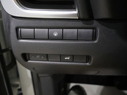 Used 2023 Nissan Rogue SV w/ SV Premium Package AWD/4WD image 34