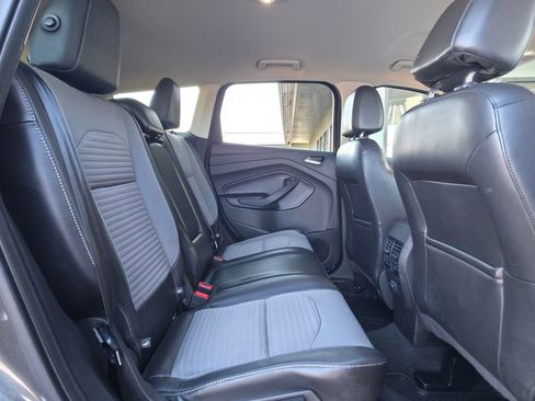 Used 2017 Ford Escape SE w/ SE Sport Appearance Package image 21