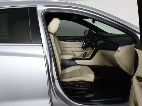 Used 2019 Cadillac XT5 AWD image 26